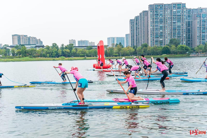 ▲2022年天府绿道SUP桨板国际公开赛