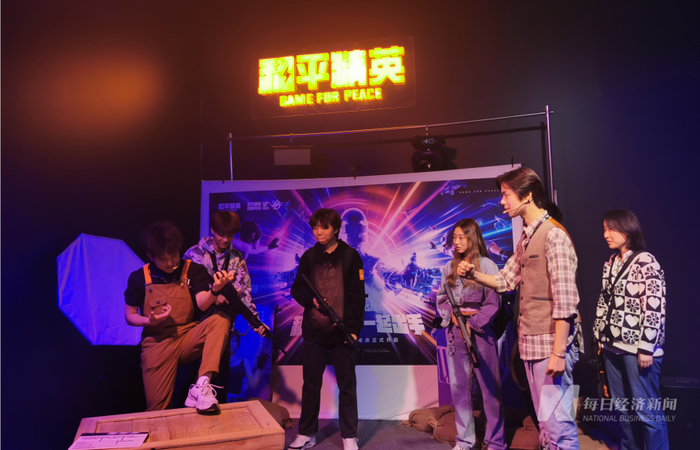 “电影梦工厂”玩家化身“演员”与NPC互动 每经记者 温梦华 摄