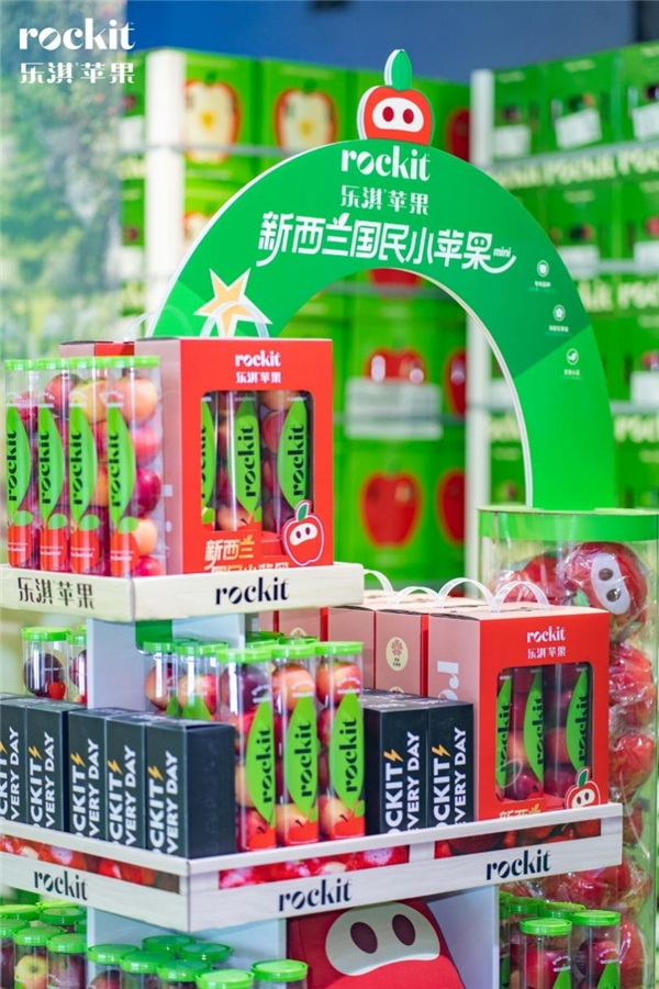 乐淇苹果果形迷你小巧,清爽脆甜,深受中国消费者喜爱