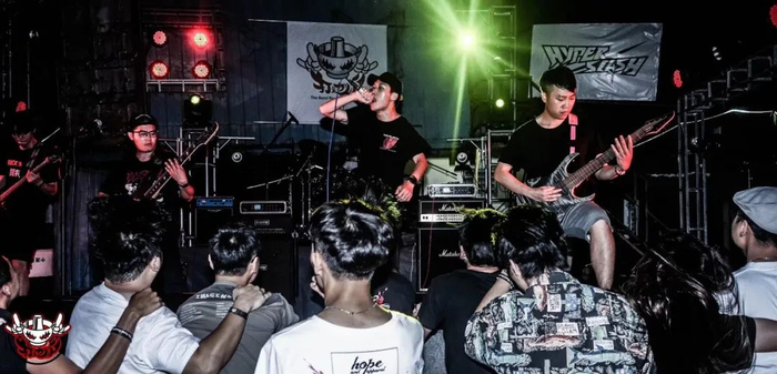 LOST FOREVER乐队表演现场