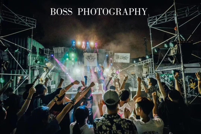 《乐队的夏天2》参赛乐队Hyper Slash在湛江“打边炉”音乐节中演出