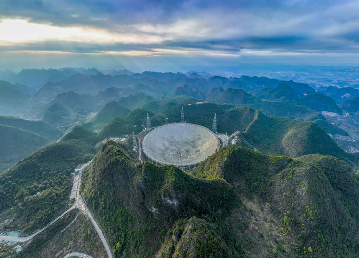 这是2月13日拍摄的“中国天眼”全景（维护保养期间拍摄，无人机照片）。新华社记者 欧东衢 摄