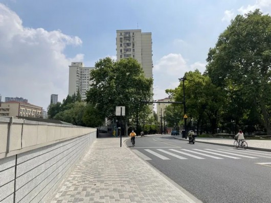 华院小区距离码头最近的居民楼不到30米