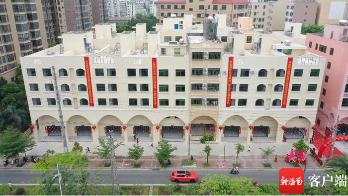 文昌市文城镇马园村23栋别墅交付。记者 郑光平 摄