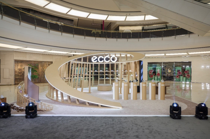 ECCO“「e」直在路上”巡展展台图