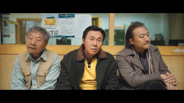 三位生活并不那么顺心如意的中老年