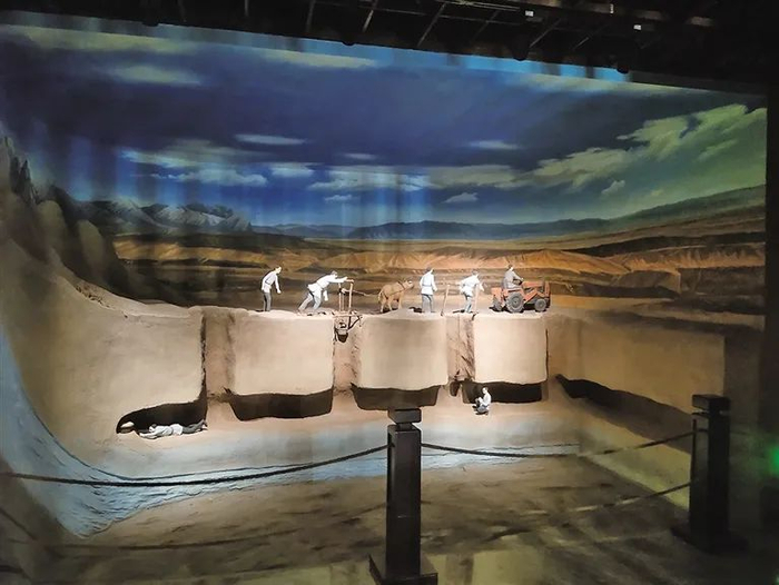 ▲坎儿井掏捞模拟图。