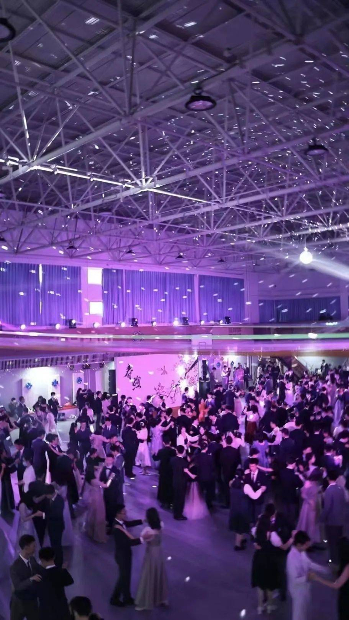 北京四中2023春季舞会现场。（BHSFIC吴宇博Aurora 供图）