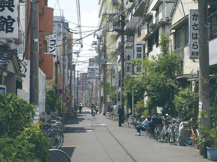 东京山谷是体力劳动者聚集的地区。摄影：吉井忍