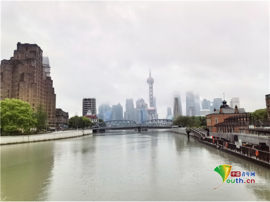 苏州河黄浦段风光。中国青年网记者 侯倩倩 摄