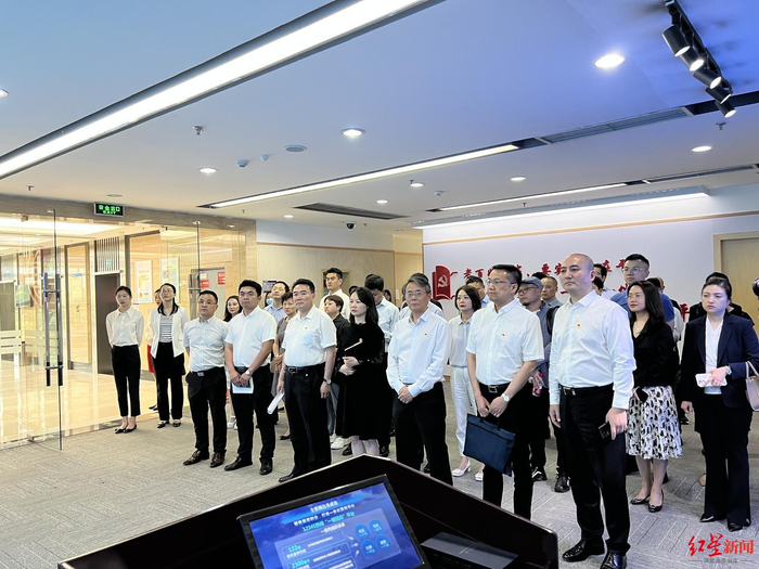 ▲“物业小区问题用心用情马上解决”主题活动现场