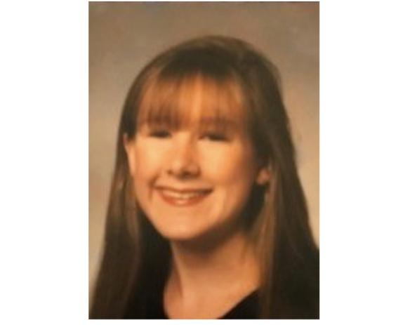 高中时的萨拉·鲁尔。（出版社供图）