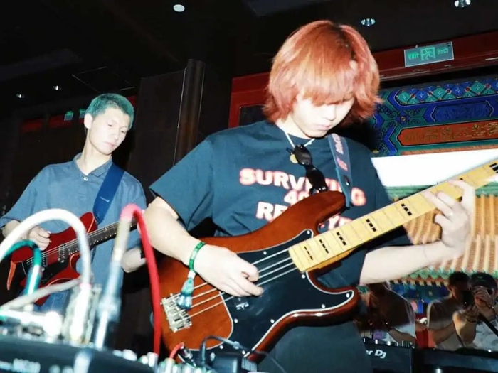 寺庙蹦迪，图源公众号“NEED FLEA”