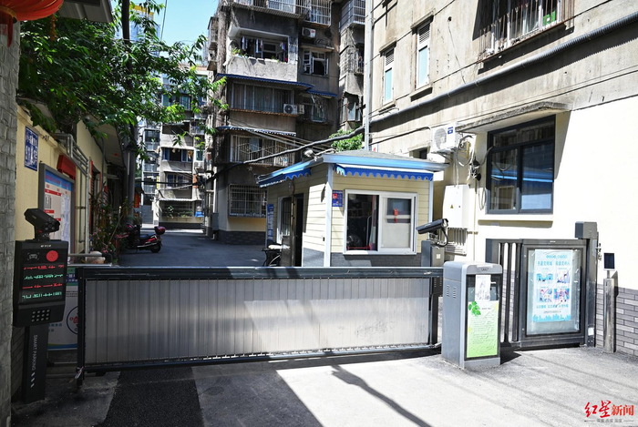 ▲小福建营巷9号、11号、14号、15号院改造后，统一的门禁设施