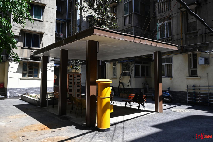 ▲小福建营巷9号、11号、14号、15号院改造后，修建的休闲亭