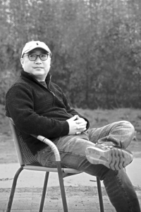 纪录片《这货哪来的》总导演陈英杰 侯欣颖摄