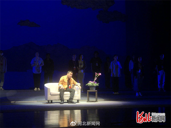 秦腔《尕布龙》排演现场。刘杰 摄