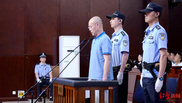 ↑审理现场 图据宜宾中院