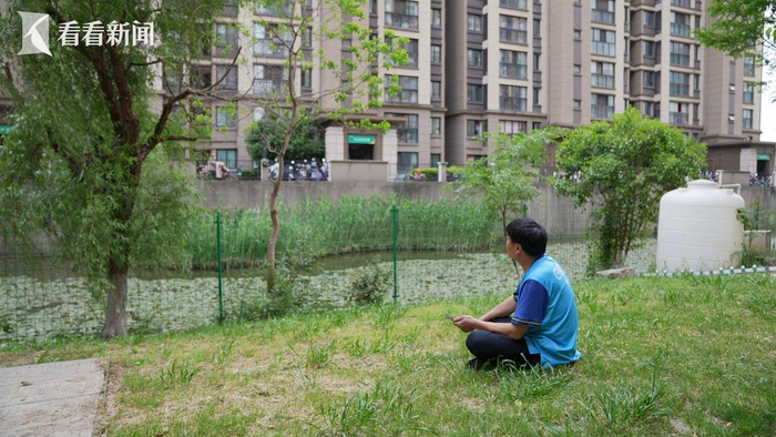 王计兵现在的新家也在这条小河边