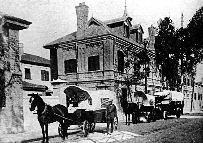 19世纪末运送正广和产品的马车