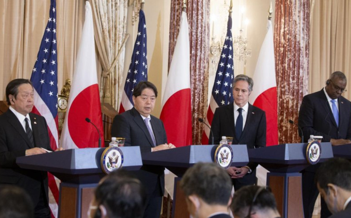 （四人在美国国务院举行新闻发布会，来源：社交媒体）