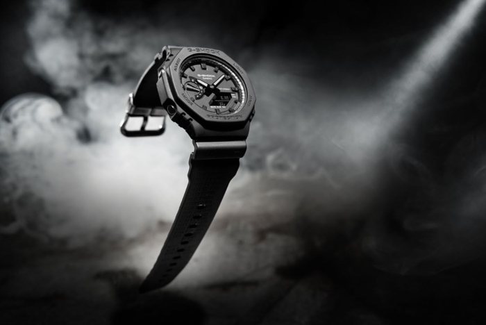 GA-114RE-1APR 致敬充满街头粗犷风格的GA-110 系列，以Y字形多功能表盘，再次掀起街头潮流风暴。