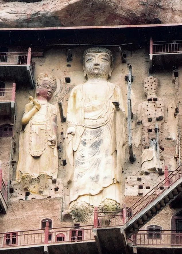 　　▲西崖大佛（北魏原作，北周、宋重修）。