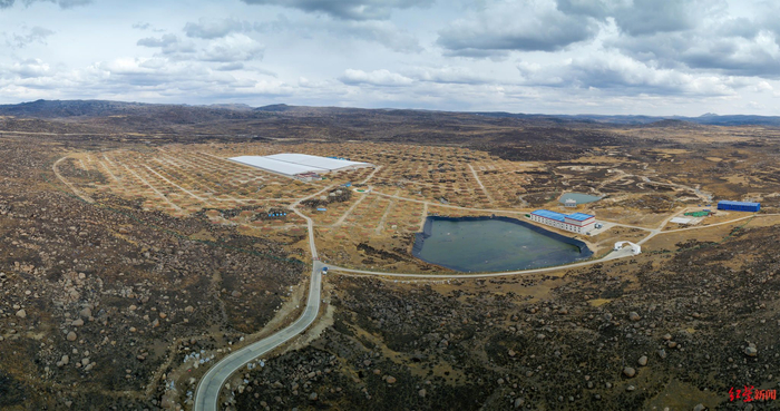 ▲四川省甘孜州稻城县海子山，高海拔宇宙线观测站（LHAASO）