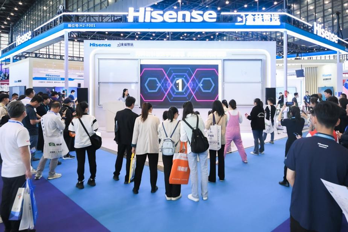 即日起至5月14日，郑州市国际会展中心H2-F001展位，海信商用显示携众多产品及解决方案，诚邀行业内外观众莅临指导。