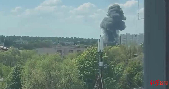 ↑苏-34坠机现场截图