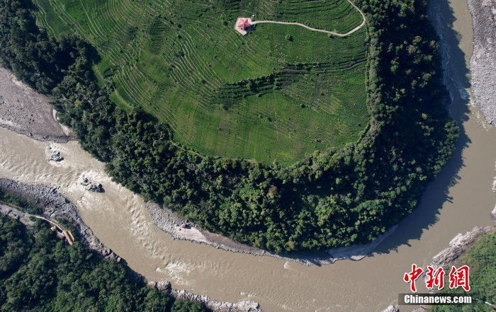 图为5月13日，西藏林芝市墨脱县果果塘大拐弯。李林摄