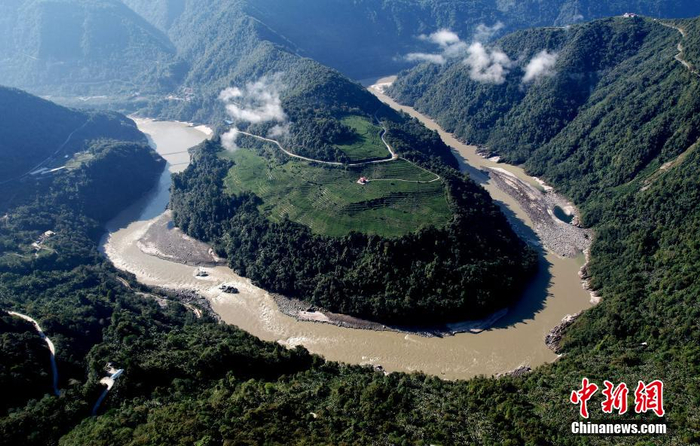 图为5月13日，西藏林芝市墨脱县果果塘大拐弯。李林摄