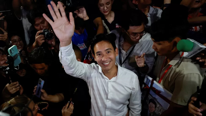 为泰党表示将接受远进党党魁皮塔的邀请加入联合政府