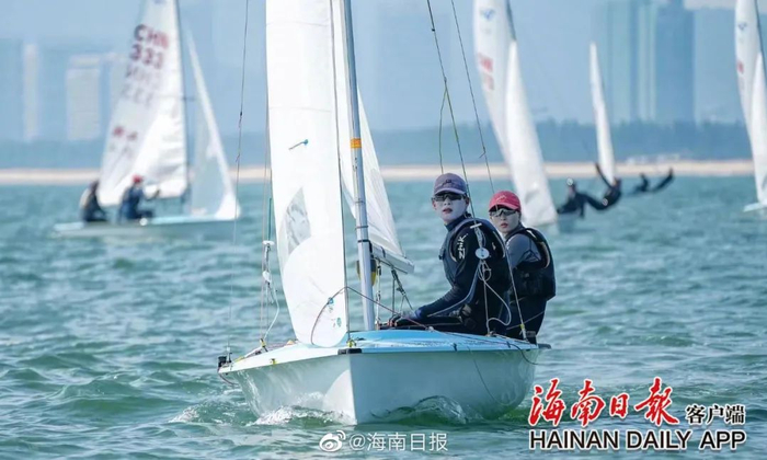 　　符倩和韦传亮在训练中。资料图