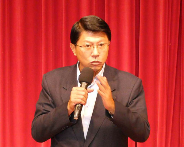 谢龙介