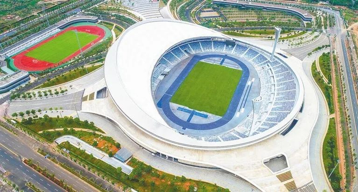 　　2022年中超联赛海口赛区比赛场地之一，海口五源河体育场。海南日报记者 张茂 摄