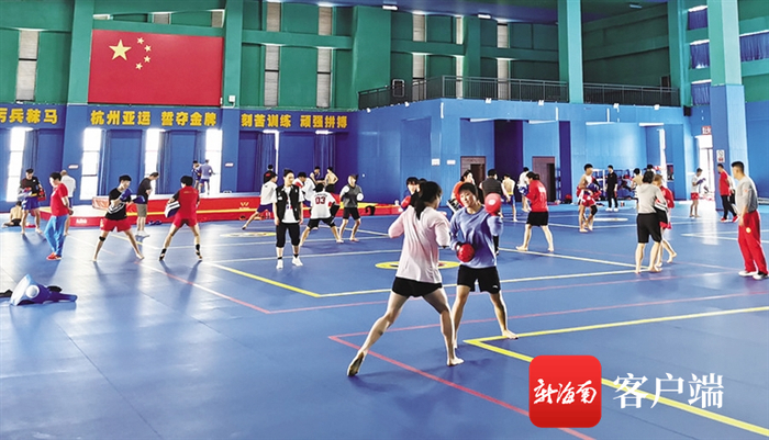 　　国家体育训练南方基地（海南白沙·综合）吸引国家跆拳道队冬训。梁振文 摄