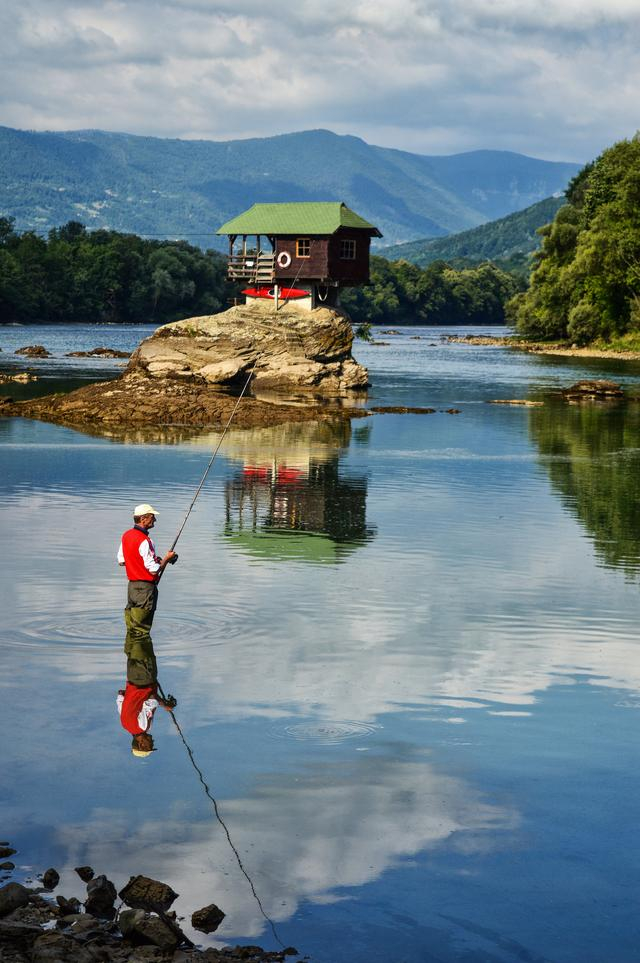塞尔维亚的网红景点“河中小屋”频频出现在社交平台。图/塞尔维亚国家旅游局供图