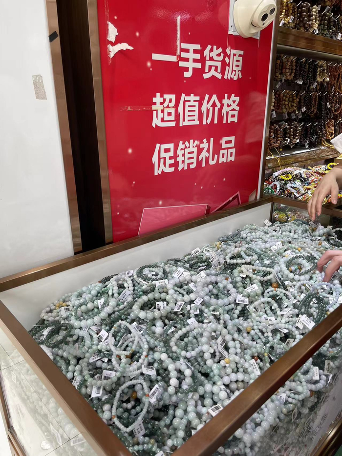 水贝珠宝商家/时代周报记者摄