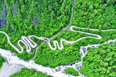  扎墨公路&nbsp;赵东摄/光明图片