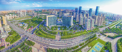 蓬勃发展的西安高新区。记者 袁景智摄