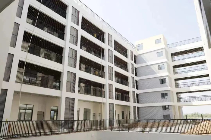 ▲谢岗实验中学实景图，图源：山水谢岗