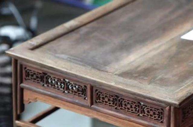 微缩家具镂空花纹清晰可见