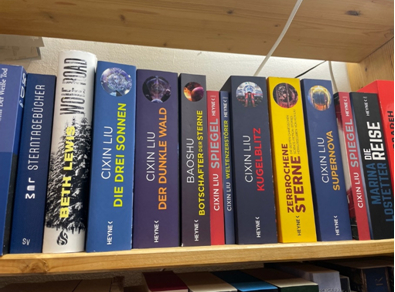 ↑Otherland书架上的中国科幻作品