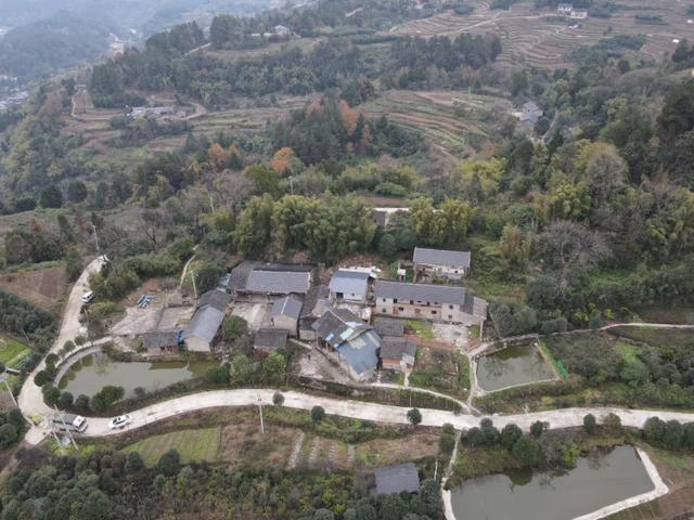 ▲巴南区圣灯山镇圣灯山村张家山