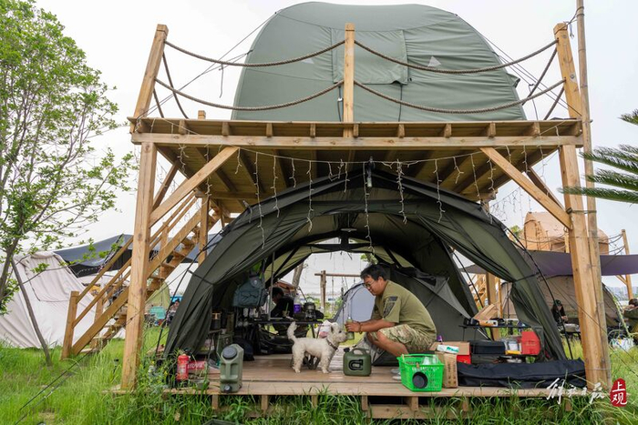 沈煜坤的“Loft”式帐篷。孟雨涵 摄
