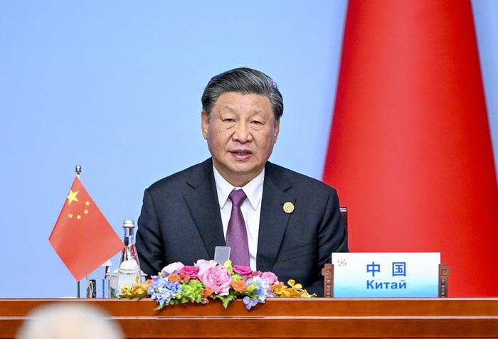 5月19日，中国-中亚峰会在西安国际会议中心成功举行，国家主席习近平同哈萨克斯坦总统托卡耶夫、吉尔吉斯斯坦总统扎帕罗夫、塔吉克斯坦总统拉赫蒙、土库曼斯坦总统别尔德穆哈梅多夫、乌兹别克斯坦总统米尔济约耶夫共同会见记者。