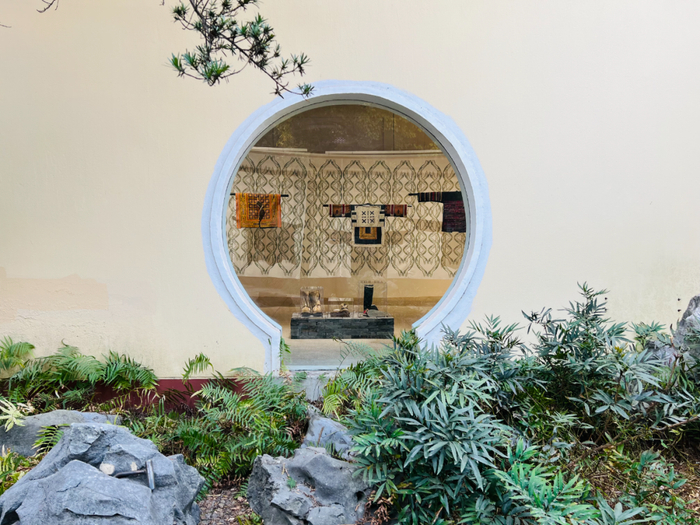 ▲“传统@现代——民族服饰之旧裳新尚”南通站巡展。中国民族博物馆供图