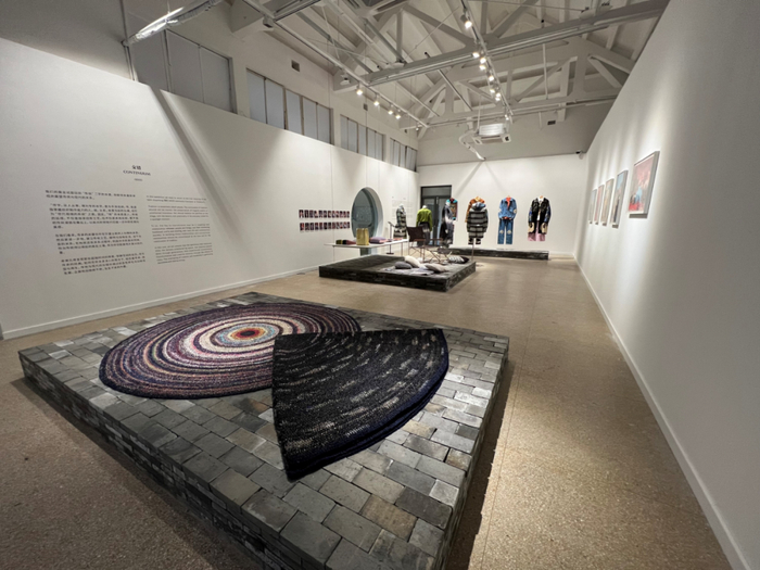 ▲“传统@现代——民族服饰之旧裳新尚”南通站巡展。中国民族博物馆供图