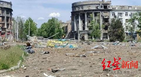 ↑巴赫穆特街道